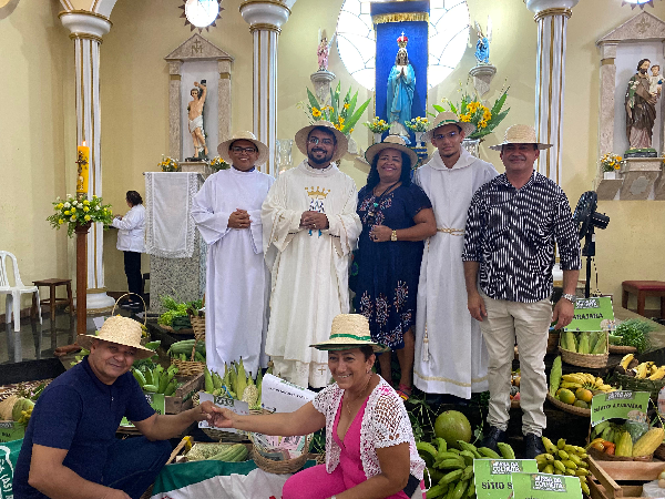 Celebração da Colheita em Arajara fortalece vínculos comunitários e solidariedade